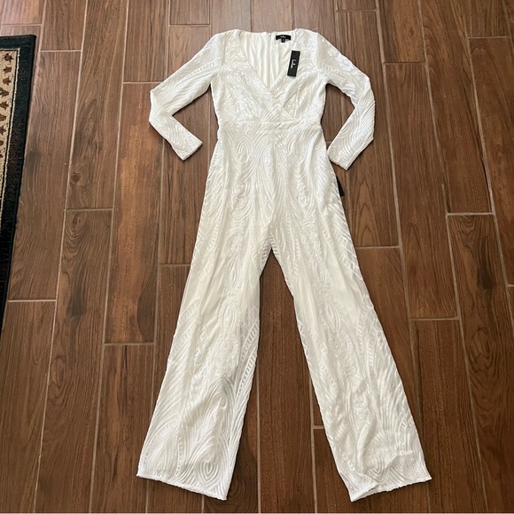 White Lulus sequin jumpsuit NWT - Picture 1 of 9